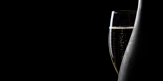 Champagne glass with bubbles